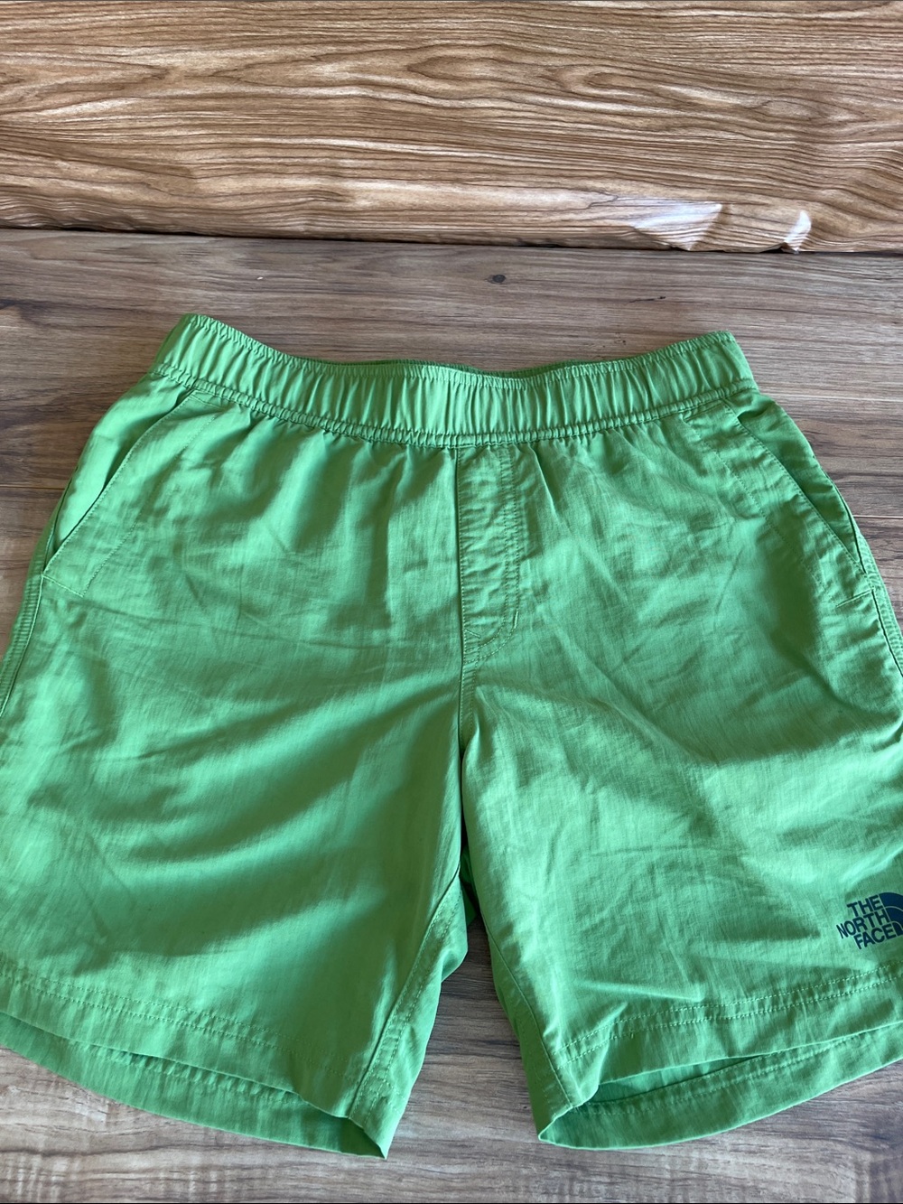 New The North Face Men’s Lime Green Athletic Shorts size S